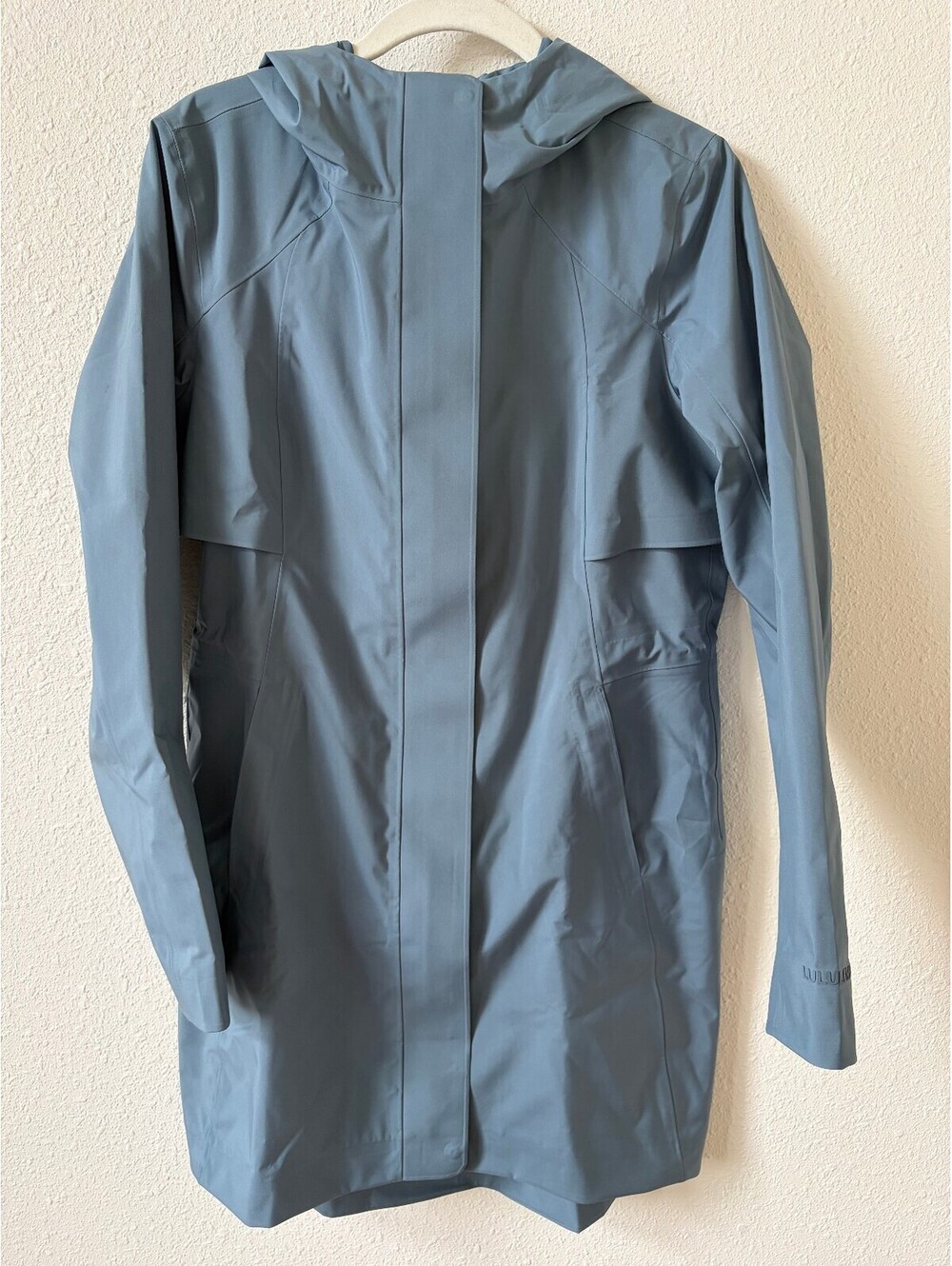 Lululemon Rain Rebel Waterproof Jacket Steel Blue Size 4 Outdoors Travel